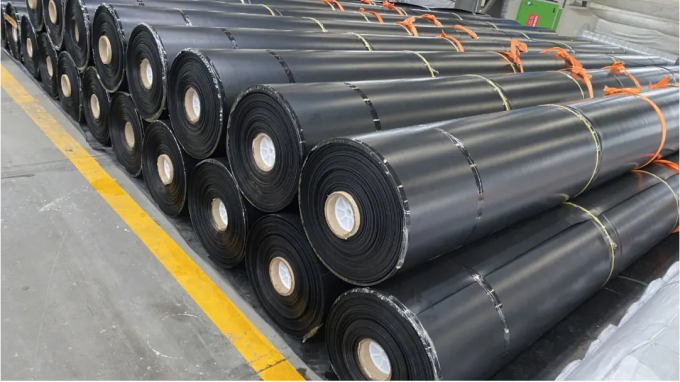 Длина По требованию клиента Геомембрана из HDPE водонепроницаемая для рыбоводческих ферм 12